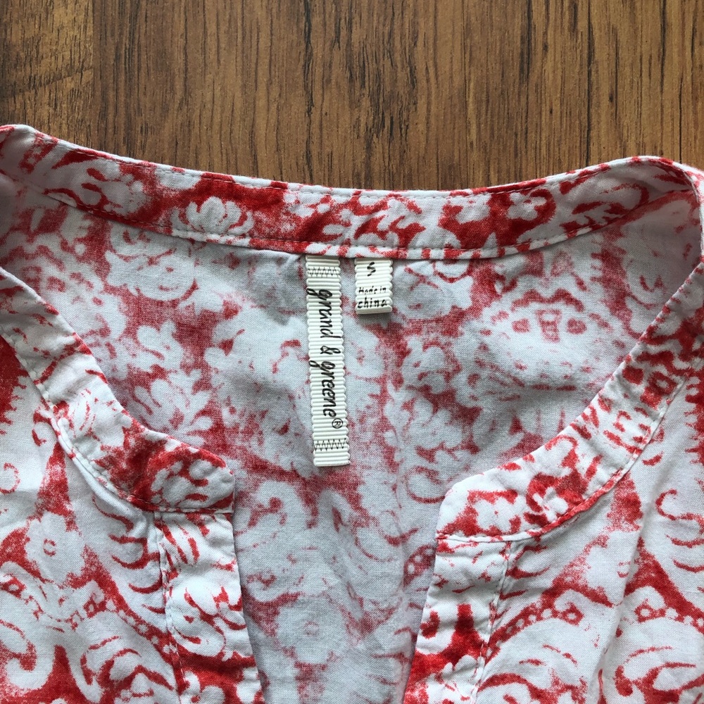 Grand & Greene V-Neck 3/4 Sleeve Printed Blouse Sz. S - Picture 5 of 7